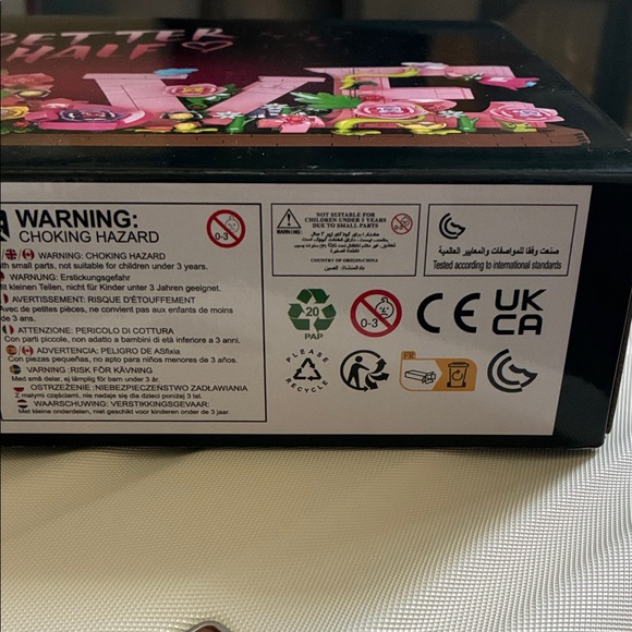 Colorful Love Building Set - Picture 4 of 7